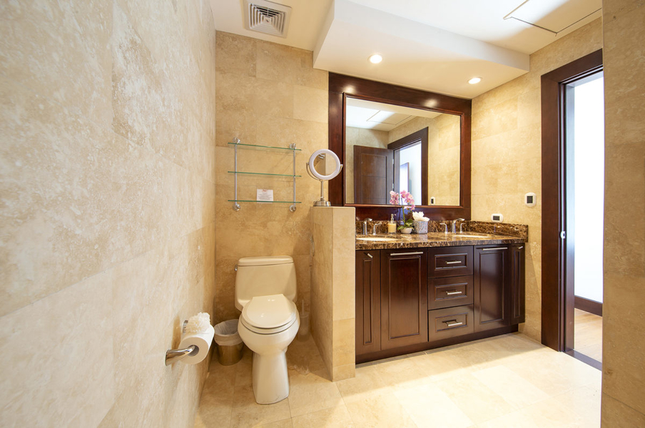 bathroom with walk-in shower