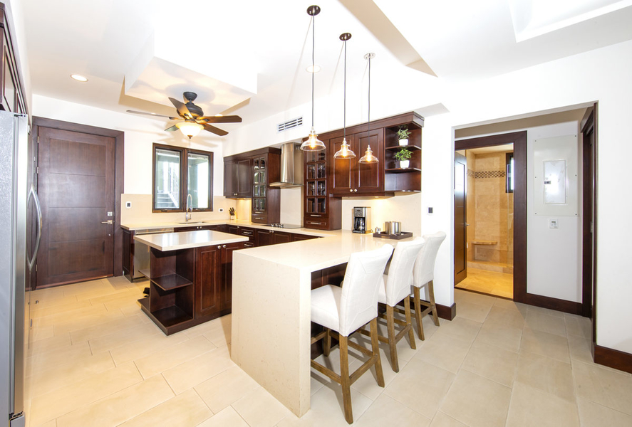 kitchen with breakfast bar