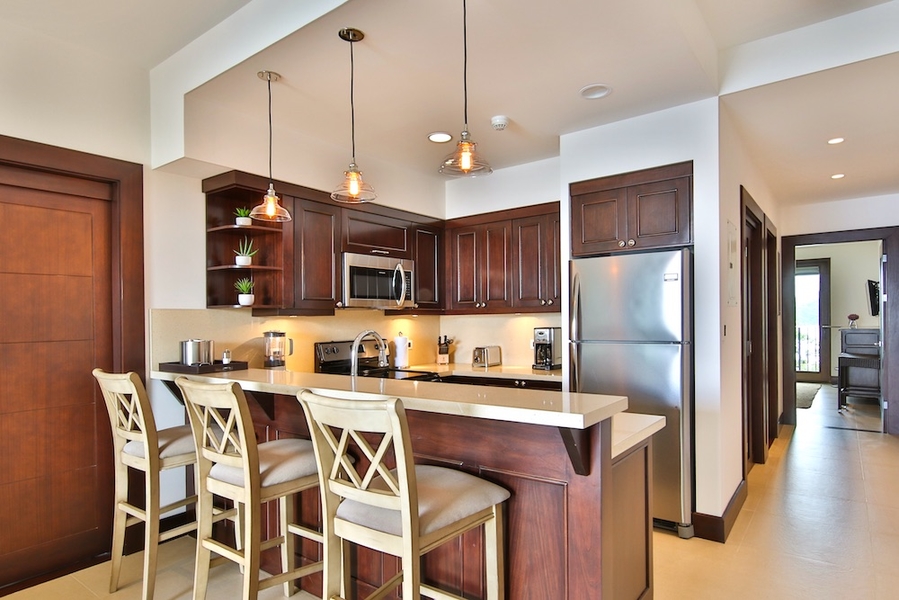 kitchen with breakfast bar